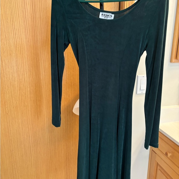 NEW Basics Dark Green Dress - medium - Picture 3 of 12